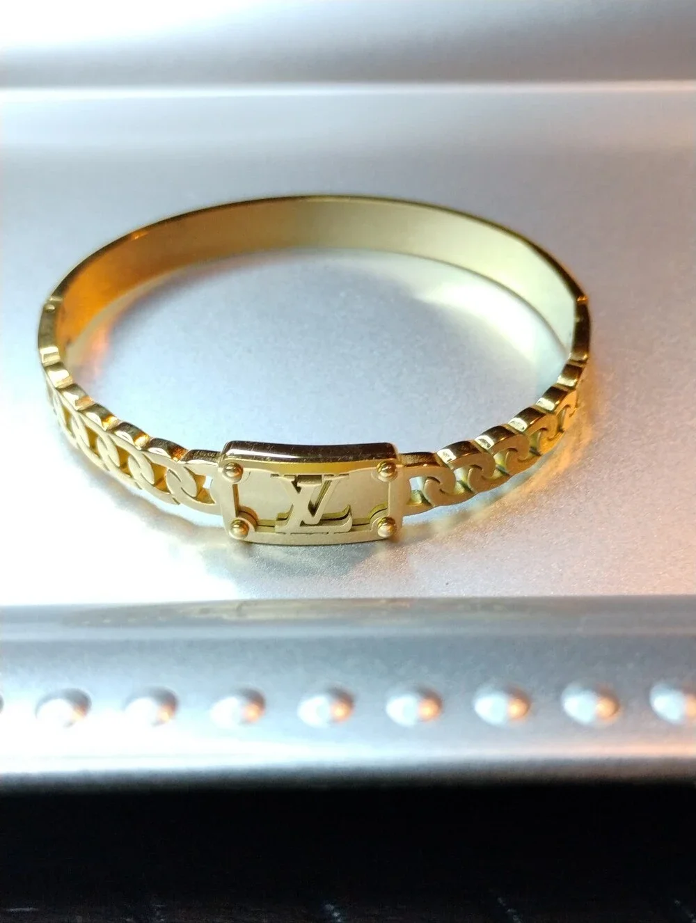 New Gold Logo Plaque Chain Bangle Bracelet